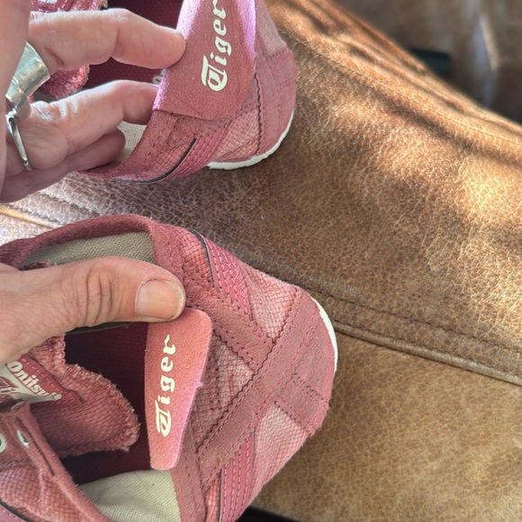 Onitsuka Tiger Pink Casual Sneakers size 9.5 - Picture 10 of 10